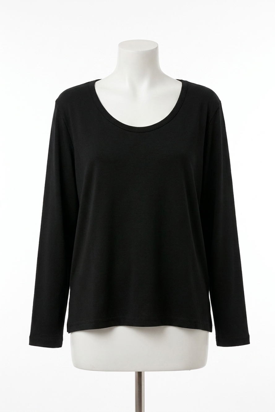 NEW FRENCH KYSS solid v-neck top in black